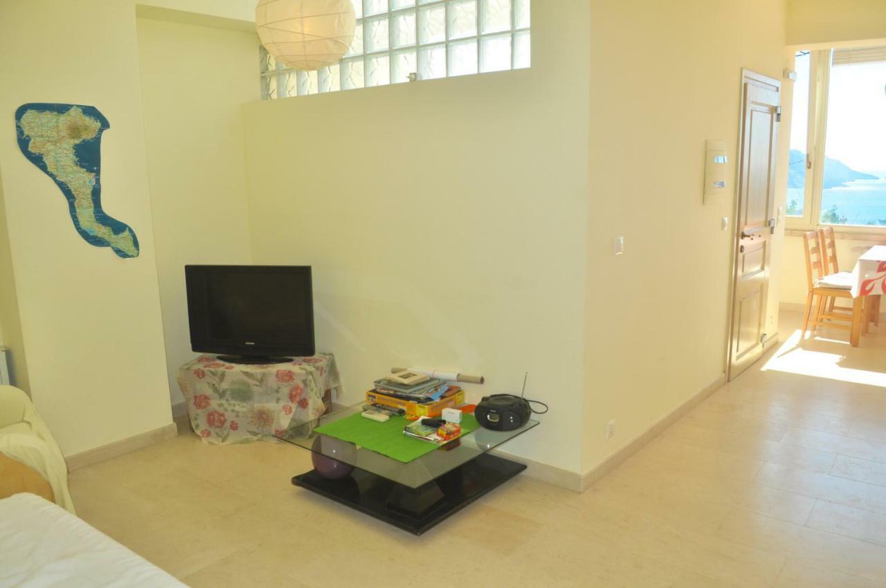 Lemoni Apartments Pélekasz Kültér fotó